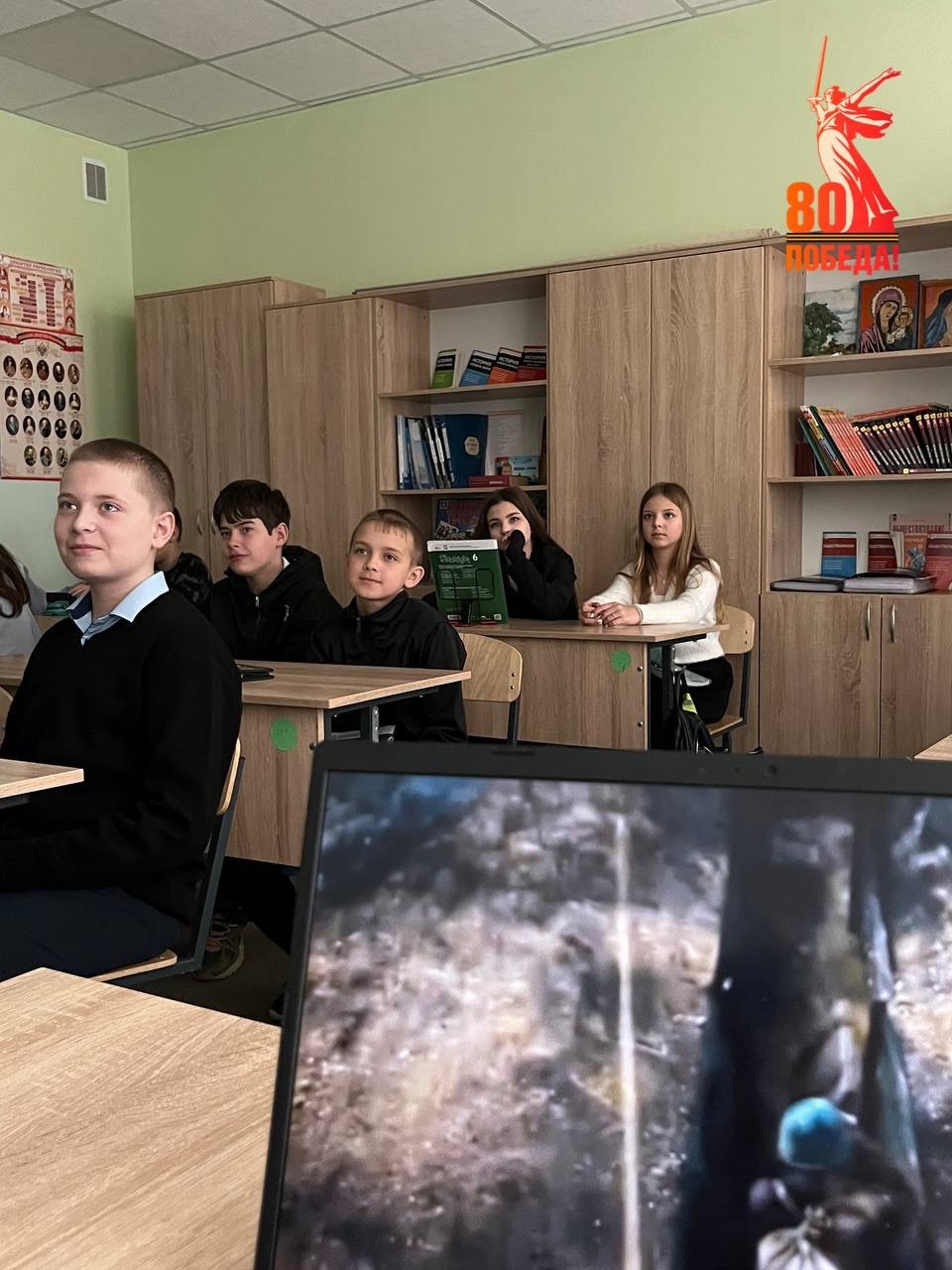 Просмотр хроники Великой отечественной войны.